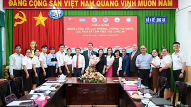 Đoàn công tác Cục Phòng, chống HIV/AIDS làm việc tại Long An