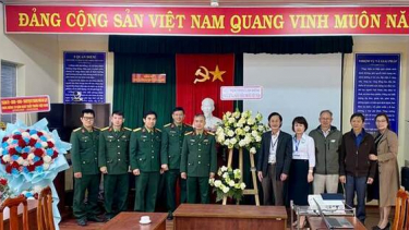 Thăm và chúc mừng Trung tâm Kiểm soát bệnh tật Lâm Đồng nhân Ngày Thầy thuốc Việt Nam