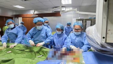 TP.HCM: Cứu sống bệnh nhân 66 tuổi bằng kỹ thuật thay van động mạch chủ qua da