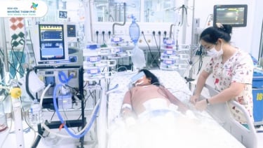 Cứu sống bé gái dư cân bị sốc sốt xuất huyết nặng