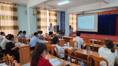 Cà Mau: Tập huấn tư vấn xét nghiệm HIV