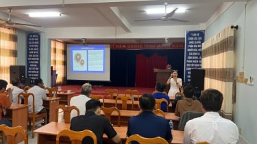 Cà Mau: Tăng cường truyền thông nhóm cho các tư vấn viên cộng đồng