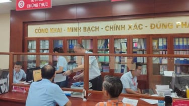 Ngày đầu vận hành thử nghiệm chính quyền hai cấp tại Quảng Ninh
