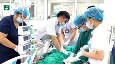 Nổi ban tím tứ chi, ngừng tim sau bữa tiết canh, lòng lợn