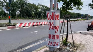 Rủi ro cháy nổ từ các trạm sạc xe điện tự phát: Cần sớm có quy định quản lý