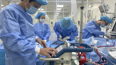 Sau 18 ngày điều trị, nữ bệnh nhân bị tai biến sau phẫu thuật tại Bệnh viện thẩm mỹ Sao Hàn đã xuất viện