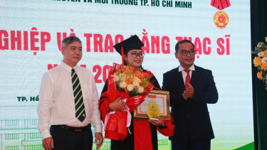 Trường Đại học Tài nguyên và Môi trường TP.HCM tổ chức lễ tốt nghiệp và trao bằng thạc sĩ cho 172 học viên