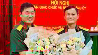 Trường Sĩ quan Lục quân 2: Hội nghị bàn giao chức vụ Bí thư Đảng ủy khoa công tác Đảng, công tác chính trị