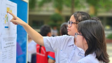 Hơn 76.000 thí sinh làm thủ tục thi vào lớp 10 tại TP.HCM
