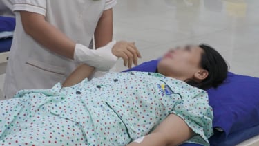 Quên uống thuốc, người phụ nữ bị đột quỵ khi đang ngủ