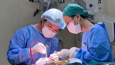 Phát hiện khối u não to như quả quýt sau va chạm giao thông