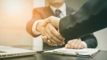 Từ đối tác chiến lược đến ‘người ngoài cuộc’: Đòi hỏi đạo đức trong phân phối mỹ phẩm