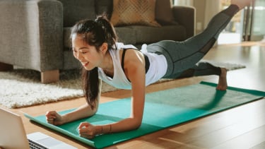 Tập luyện tại nhà có giúp cơ thể săn chắc như tập tại phòng gym?