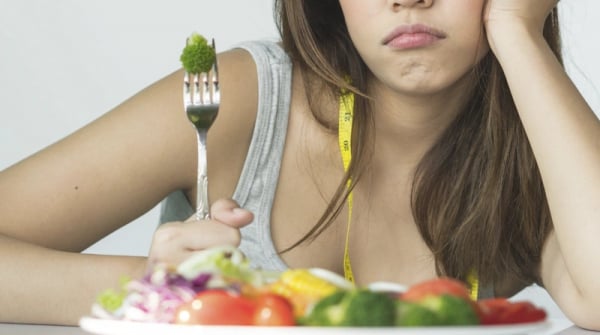 Tác hại khi áp dụng chế độ ăn giảm cân không đúng cách