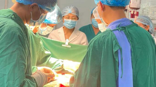 Đắk Lắk: Phẫu thuật cấp cứu thành công trường hợp bé trai 13 tuổi bị vỡ lách