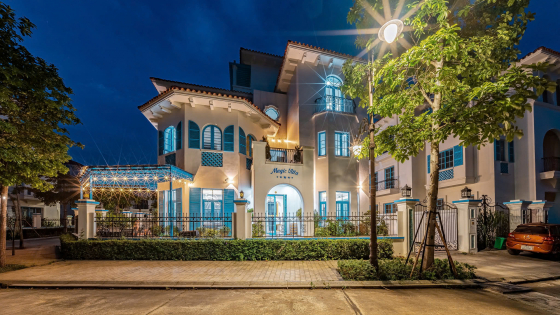 Villa Sun Feria Hạ Long M101: 8 phòng ngủ, sát biển