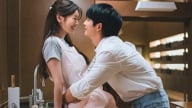 5 hành vi thân mật hơn cả 'chuyện ấy', những cặp đôi vẫn duy trì chúng sau 40 tuổi cho thấy họ rất yêu nhau