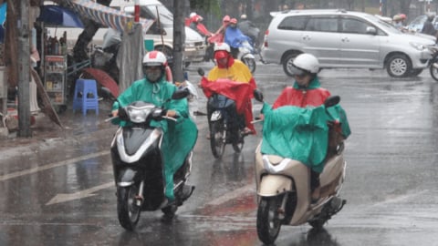 Hà Nội sắp đón mưa dông, biển tiếp tục có gió mạnh, sóng cao